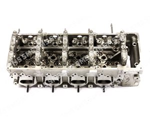 CYLINDER HEAD Bare ->12 / 2006 AMC